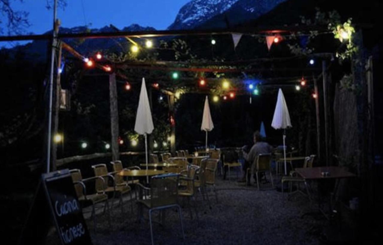 Osteria Gruetli Con Alloggio Borgnone Zewnętrze zdjęcie