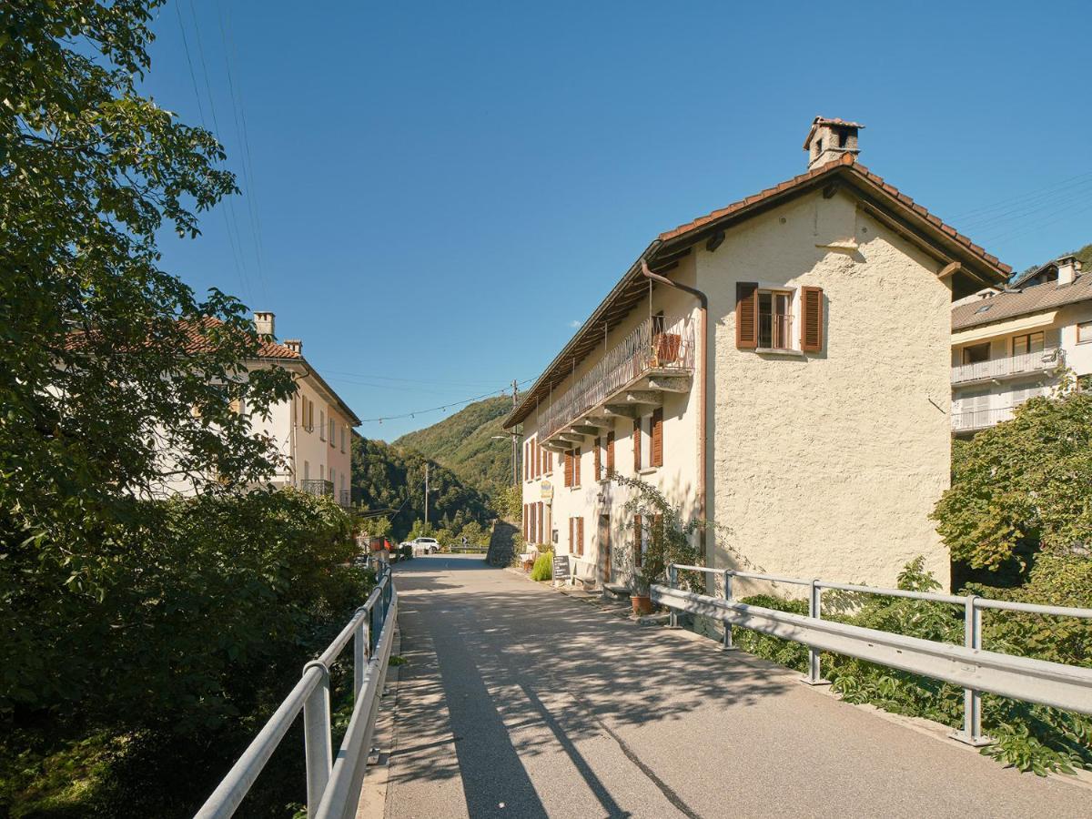 Osteria Gruetli Con Alloggio Borgnone Zewnętrze zdjęcie